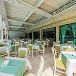 Perla Plaza Hotel 3* プリモルスコ
