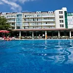 ホテル Perla Plaza Hotel プリモルスコ