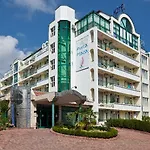 Perla Plaza Hotel
