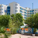 ホテル Perla Plaza Hotel 3*
