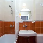 ホテル Perla Plaza Hotel 3*