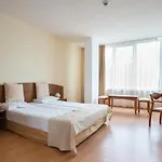 ホテル Perla Plaza Hotel プリモルスコ
