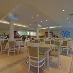 Perla Plaza Hotel 3* プリモルスコ