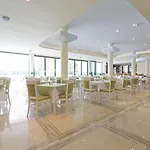 Perla Plaza Hotel 3*