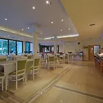 Perla Plaza Hotel