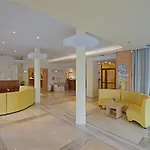 Perla Plaza Hotel ホテル プリモルスコ