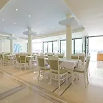 Perla Plaza Hotel プリモルスコ