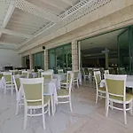 ホテル Perla Plaza Hotel 3*