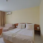 ホテル Perla Plaza Hotel 3*