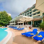 ホテル Perla Plaza Hotel プリモルスコ