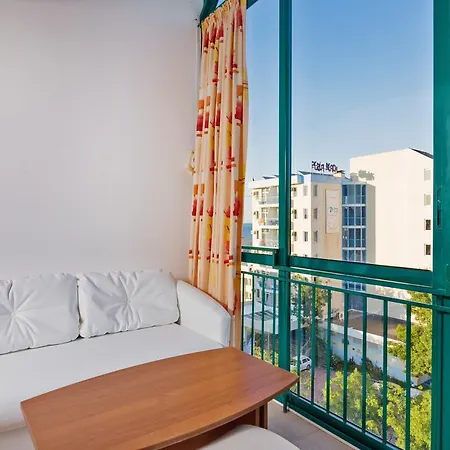 Perla Plaza 3*