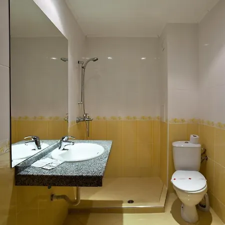Hotel Perla Plaza 3*