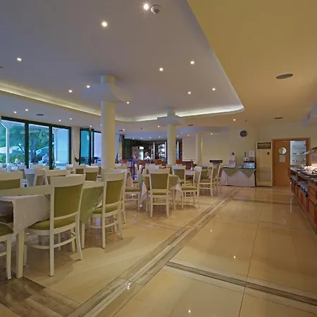 Perla Plaza