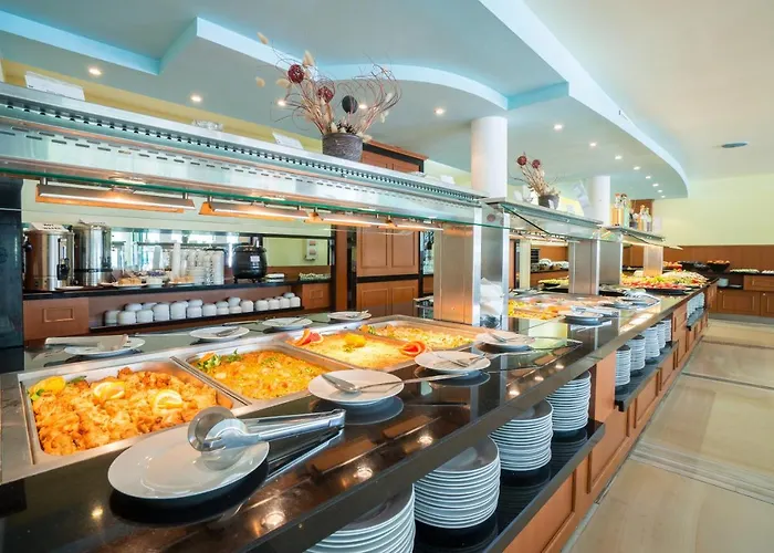 Hotel Perla Plaza 3*