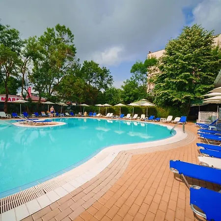 Perla Plaza Hotel Hotel 3*