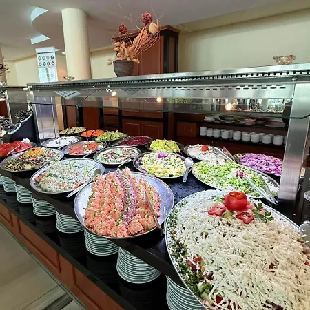 Perla Plaza Hotel Hotel 3*