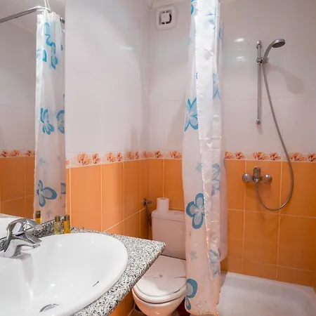 Hotel Perla Plaza Hotel 3*