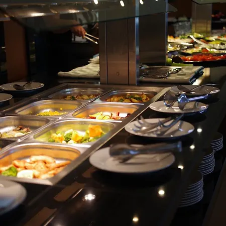 Perla Plaza Hotel Hotel 3*