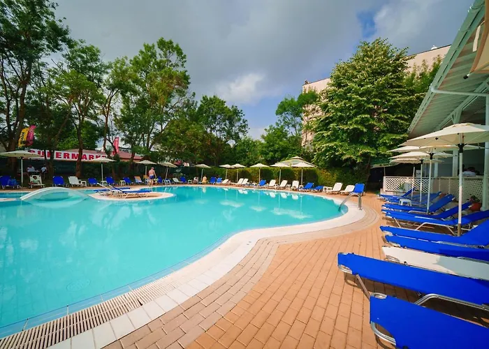 Perla Plaza מלון 3*