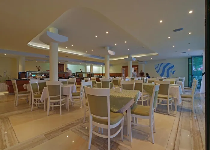 Perla Plaza 3* פרימורסקו