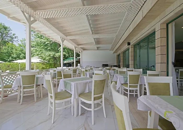 Perla Plaza פרימורסקו