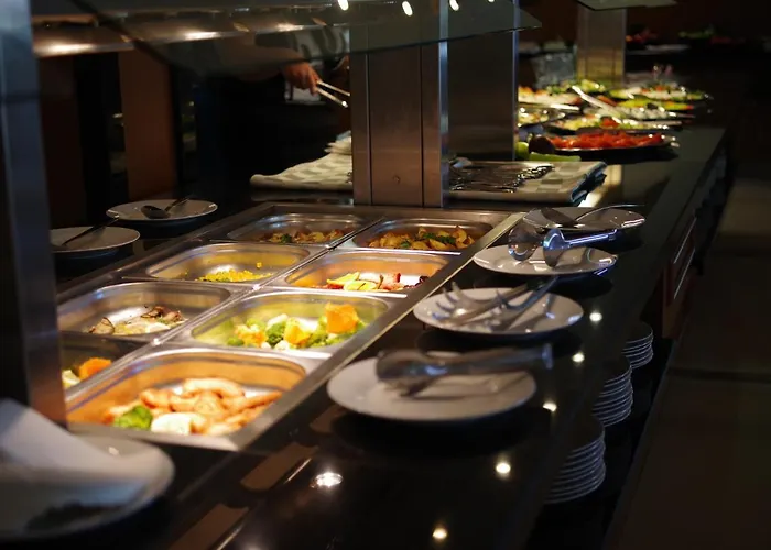 Perla Plaza فندق 3*