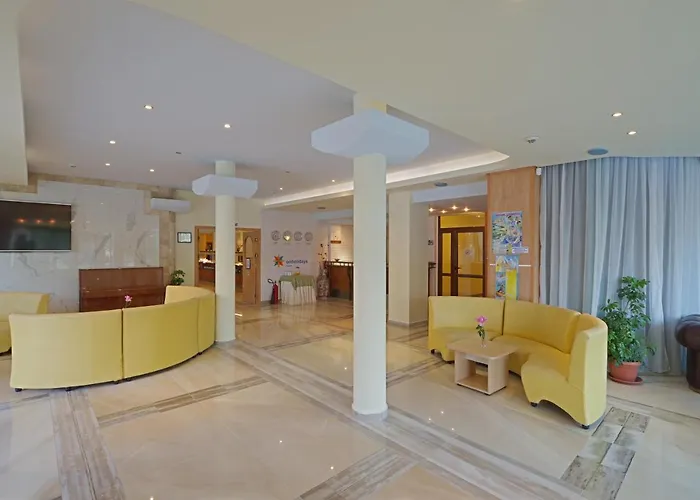 Perla Plaza فندق بريمورسكو