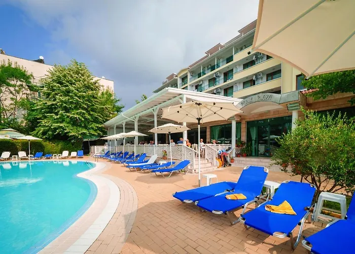 מלון Perla Plaza פרימורסקו