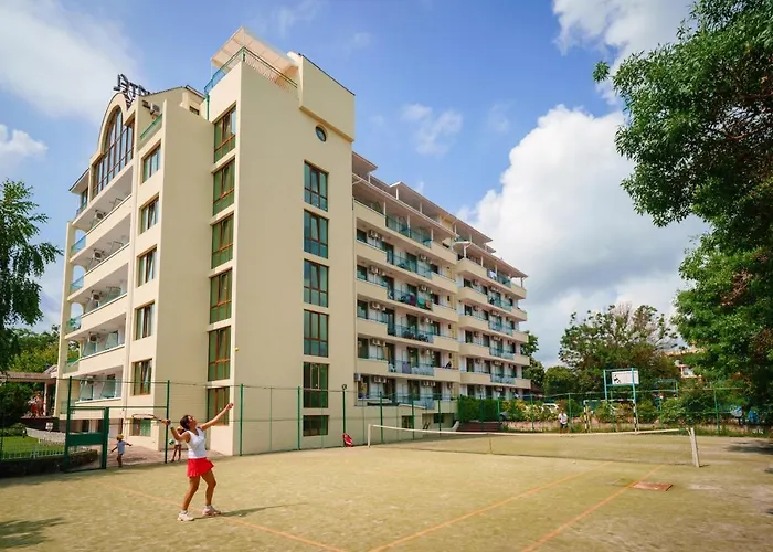 Perla Plaza מלון 3*