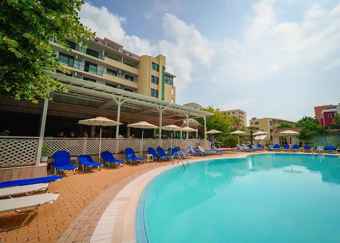 Perla Plaza פרימורסקו